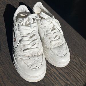 MEDALIST LOW SNEAKERS IN WHITE NAPPA Womans37